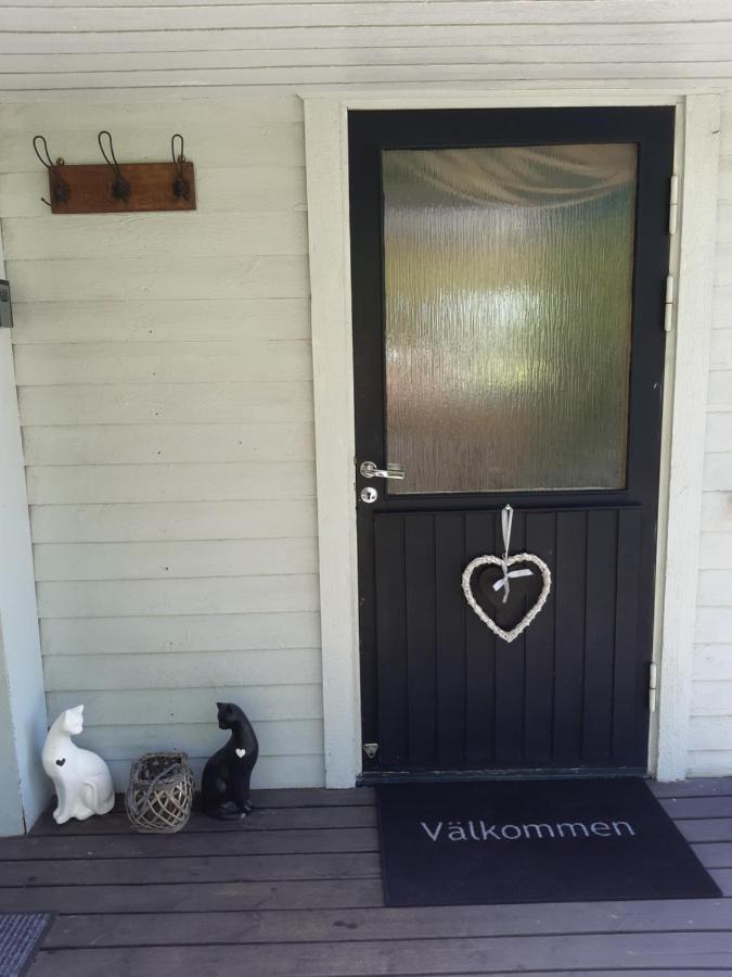 Mysig Stuga Nara Havet Och Naturreservat Jomala Buitenkant foto